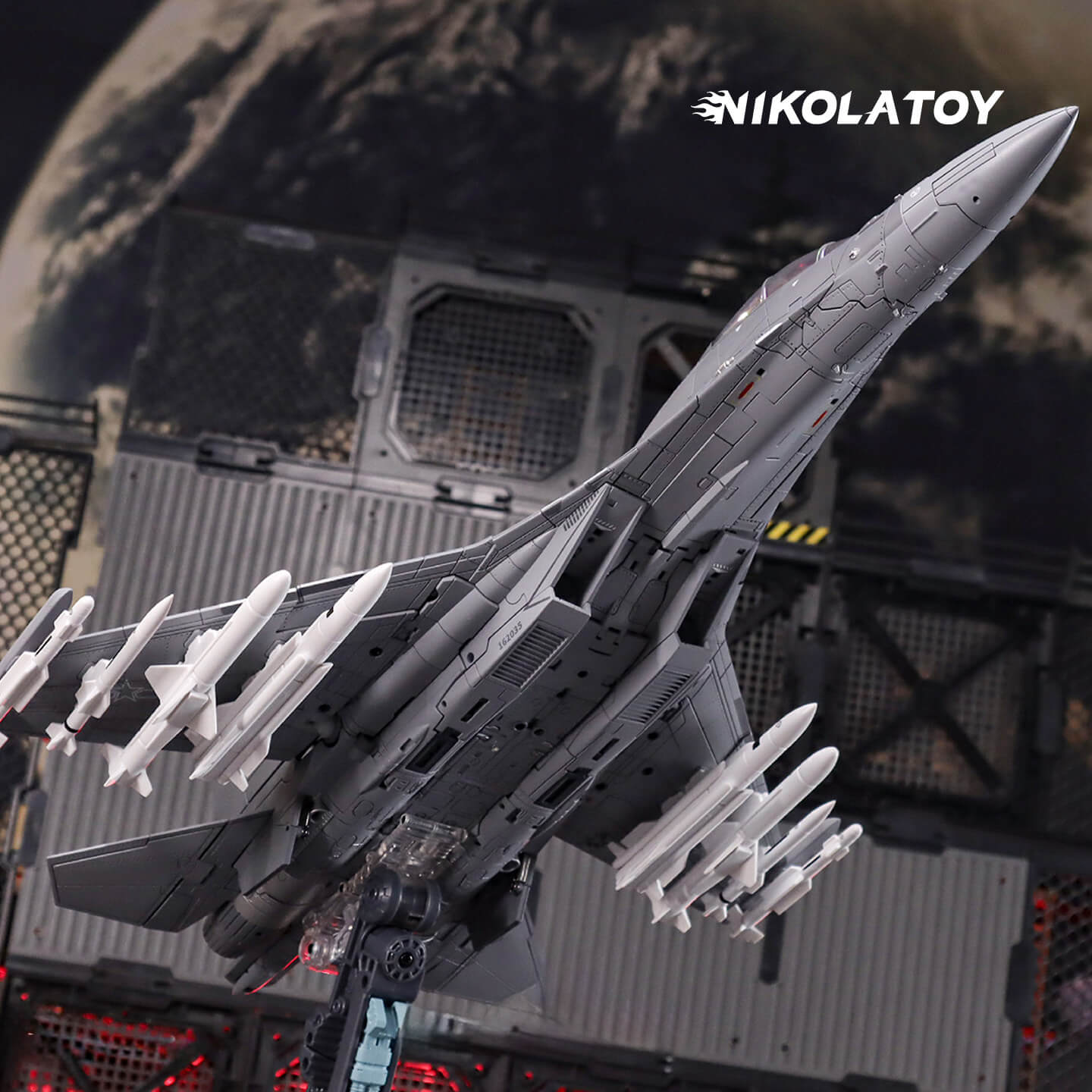 J‑16 Military Fighter Jet Transformer Mecha