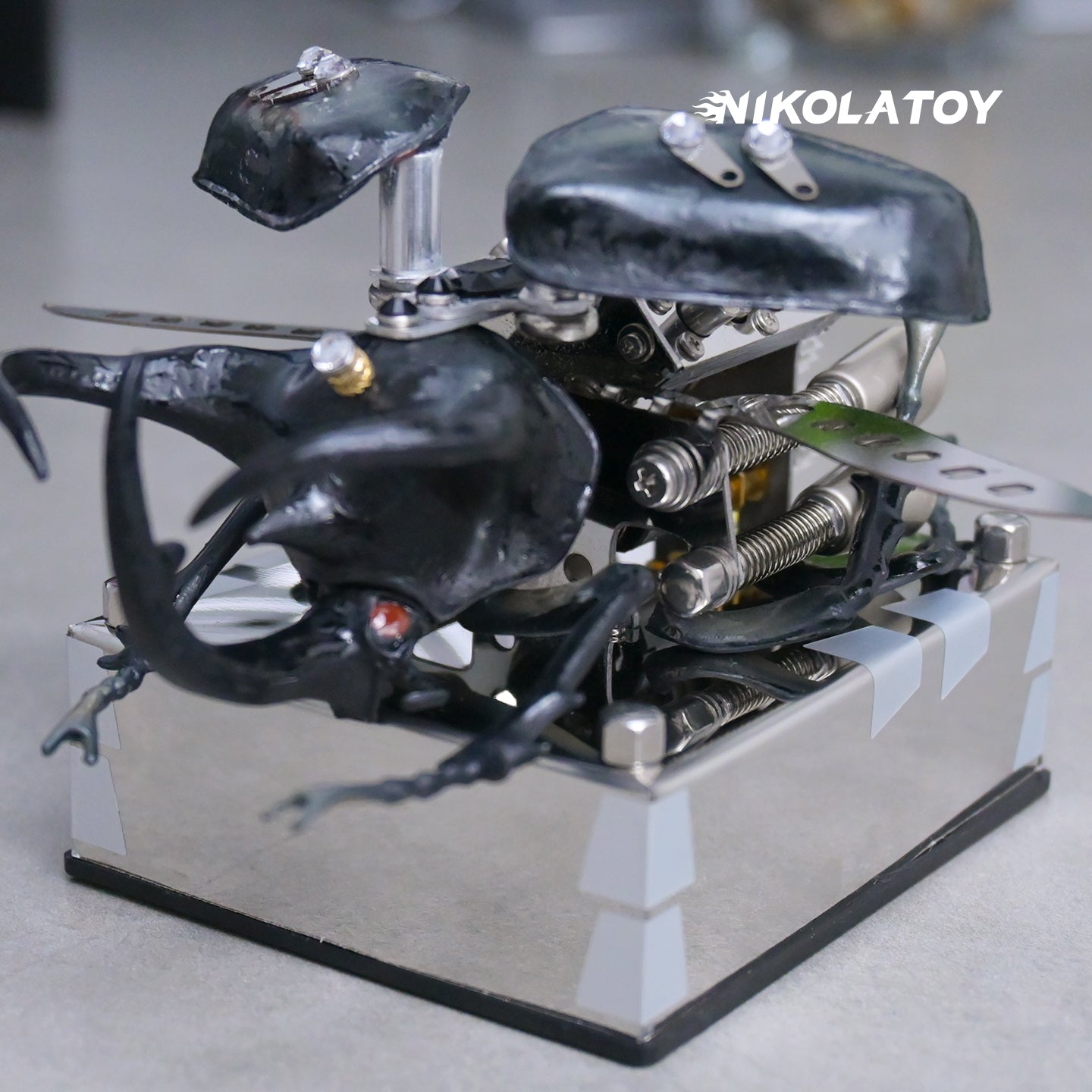 Alloy Mechanical V8 Beetle