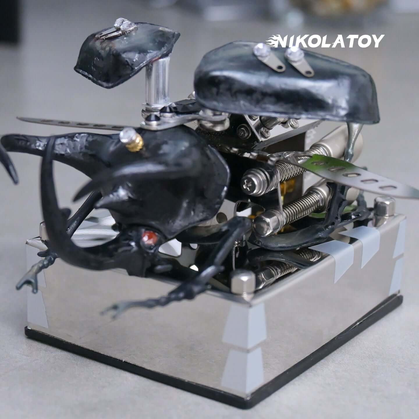 Alloy Mechanical V8 Beetle