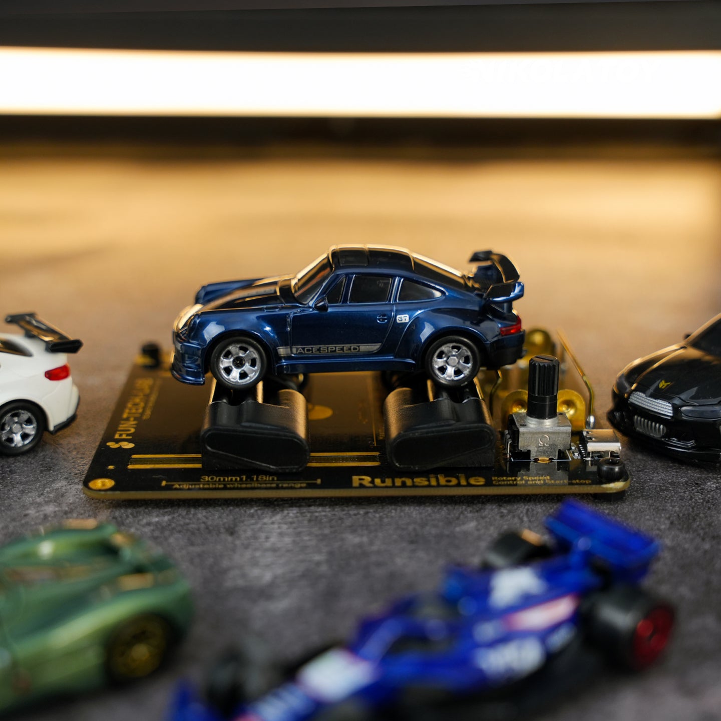 NIKOLATOY® 1:64 Desktop Car Model Horsepower Test Machine RUNSIBLE 64