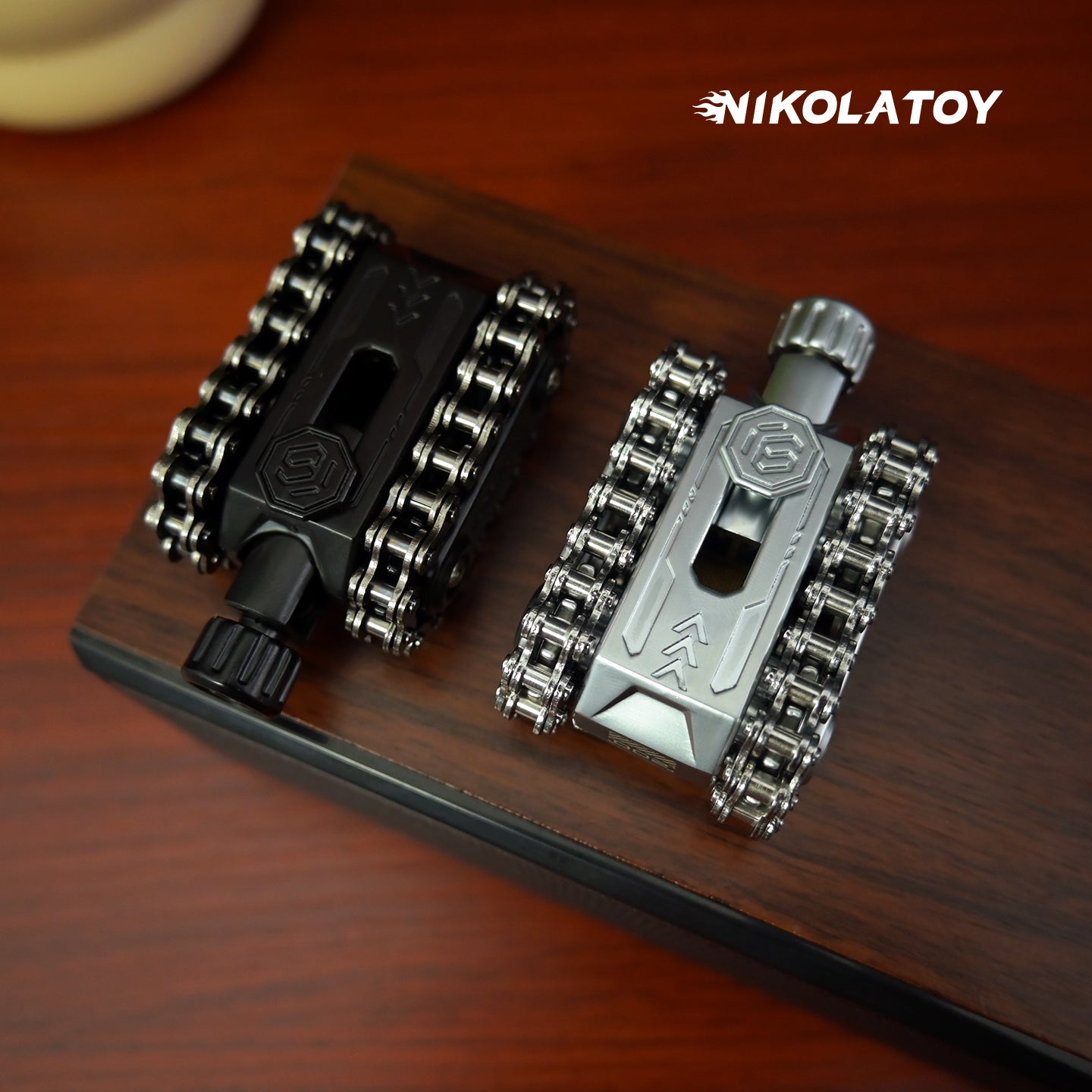 NIKOLATOY® EDC Fidget Toys - Tank 2.0