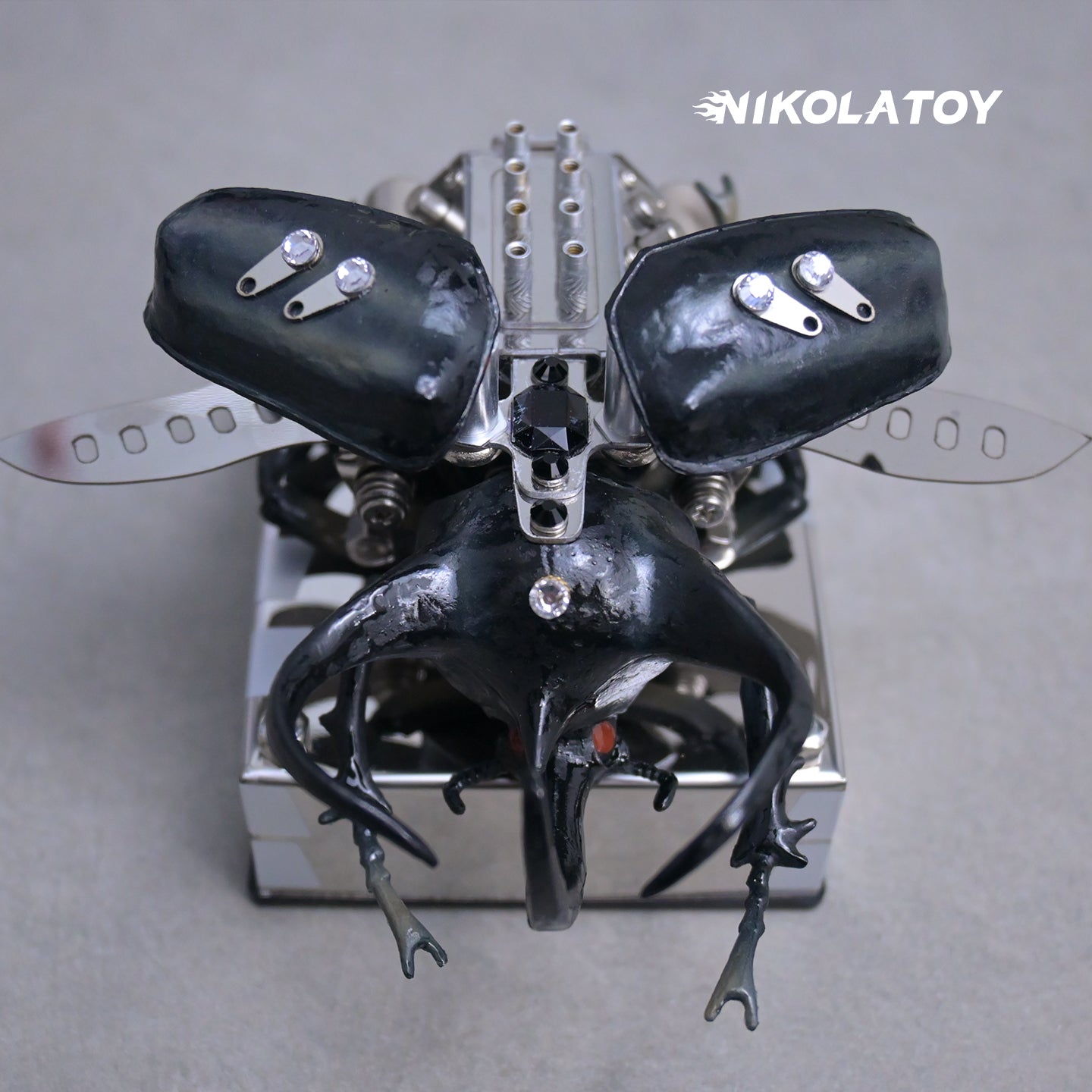 NIKOLATOY®Alloy Mechanical V8 Beetle