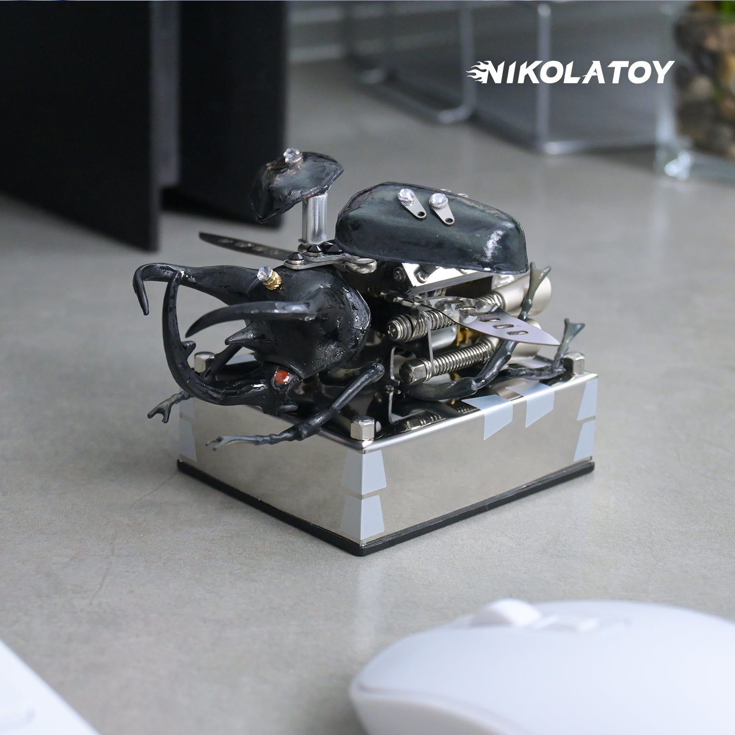 Alloy Mechanical V8 Beetle