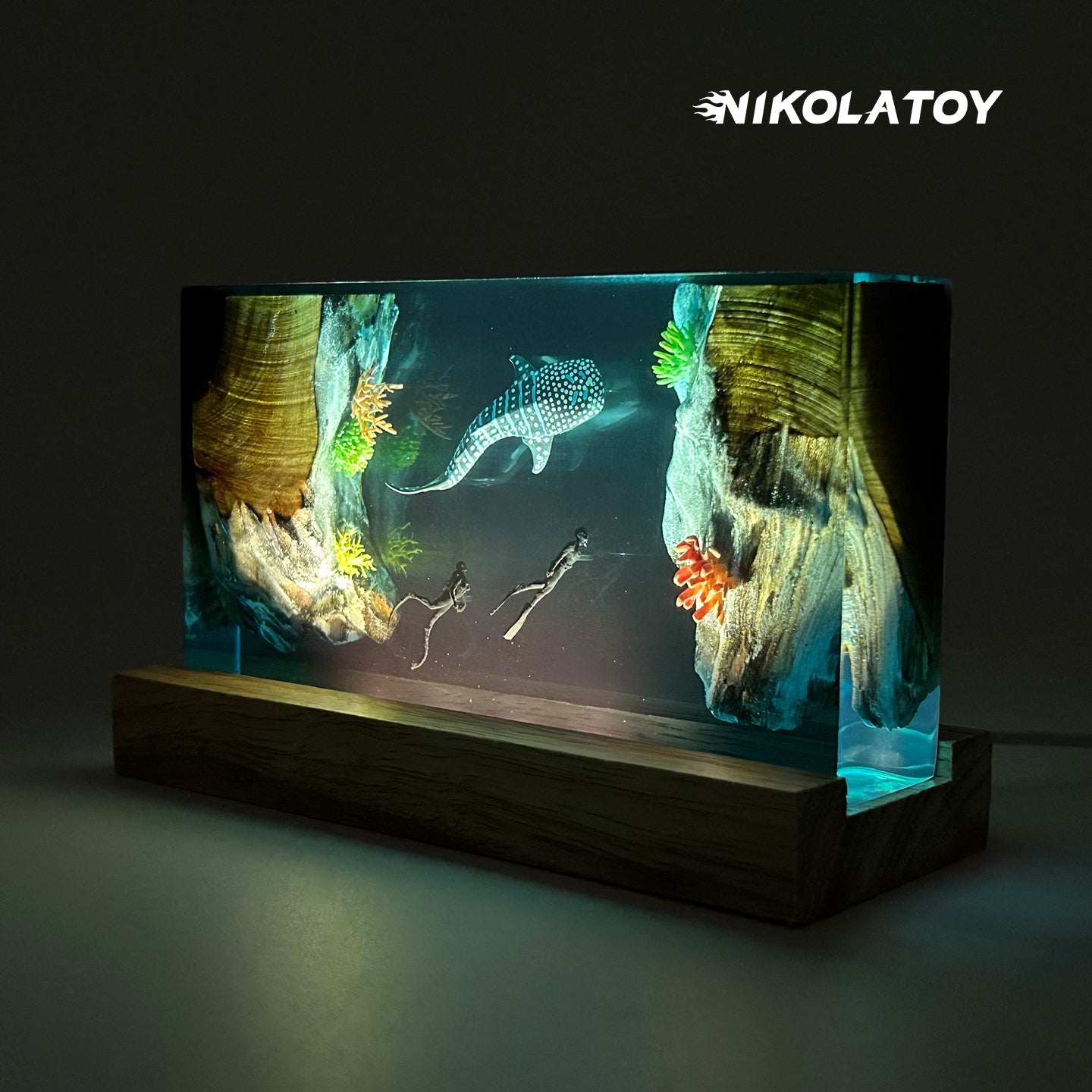 Creative Resin Night Light Desktop Ornament - The Underwater World
