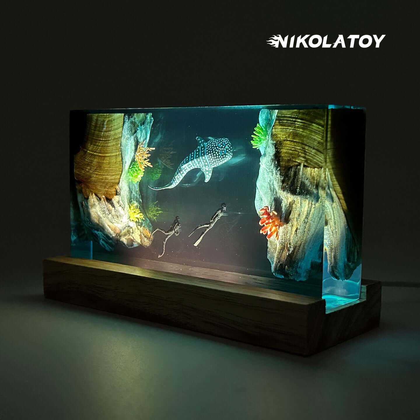 Creative Resin Night Light Desktop Ornament - The Underwater World