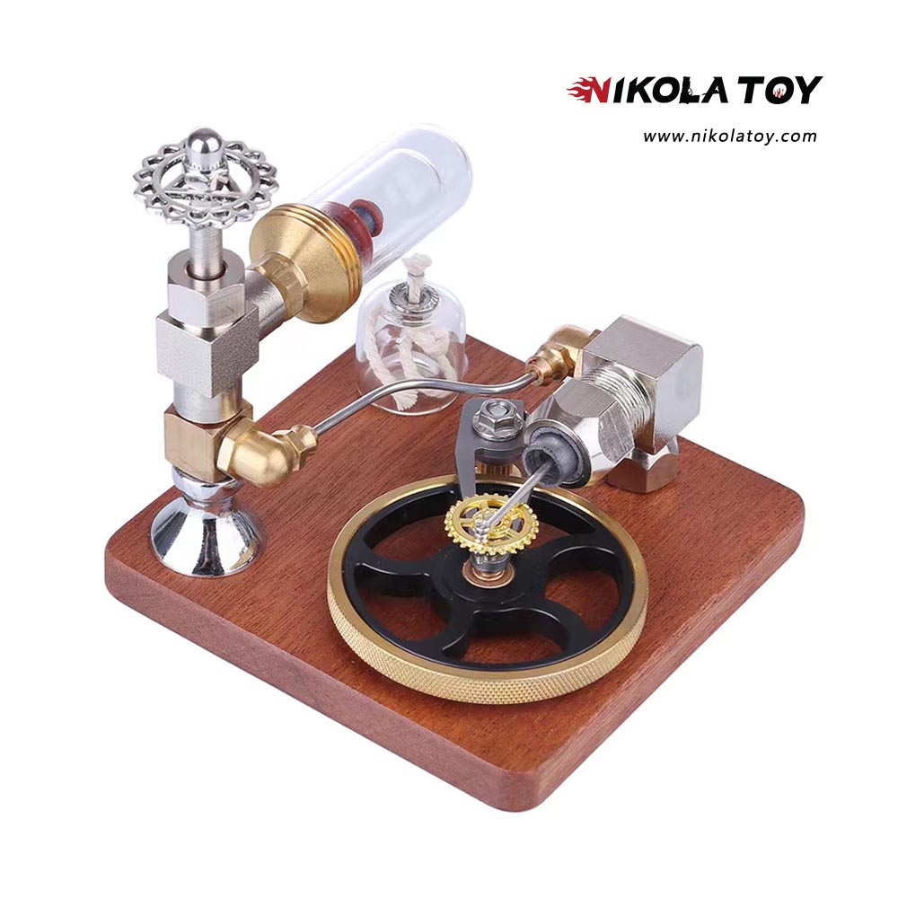 Stirling engine with adjustable speed