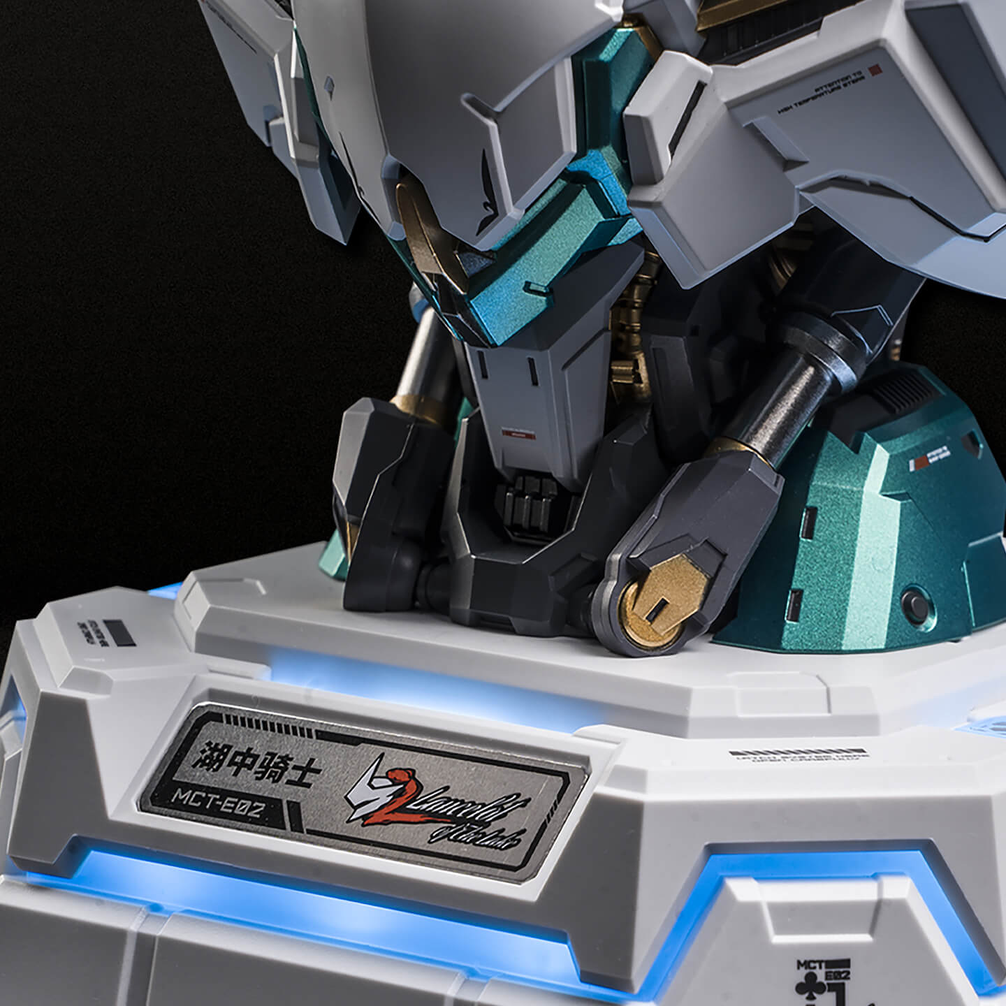 Lancelot of The Lake - Desktop Charging Center