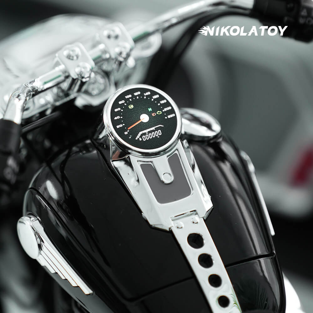 1/6 Harley Fat Boy Alloy Dynamic Motorcycle Model