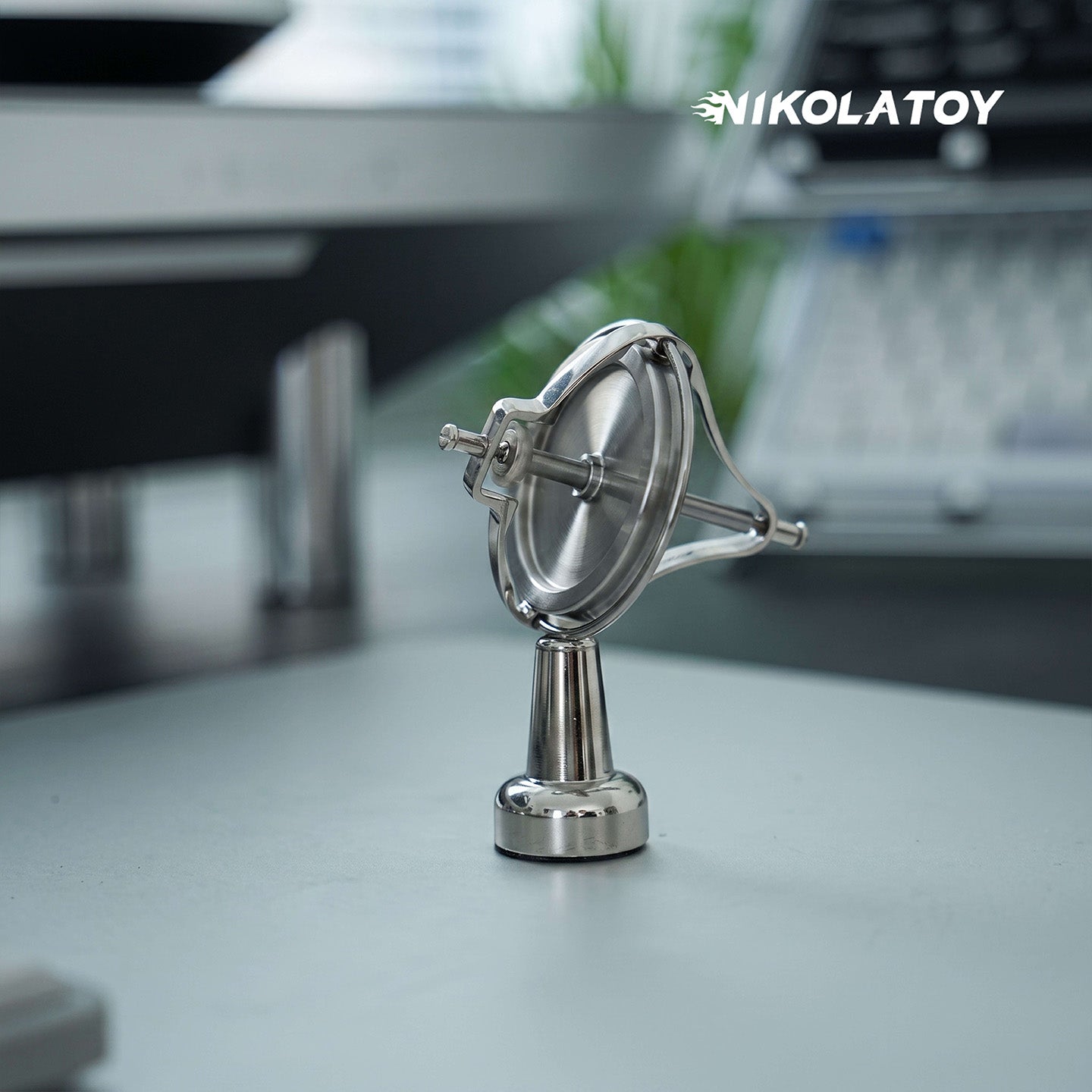 Metal Anti‑Gravity Gyroscope Desktop Physics Toy