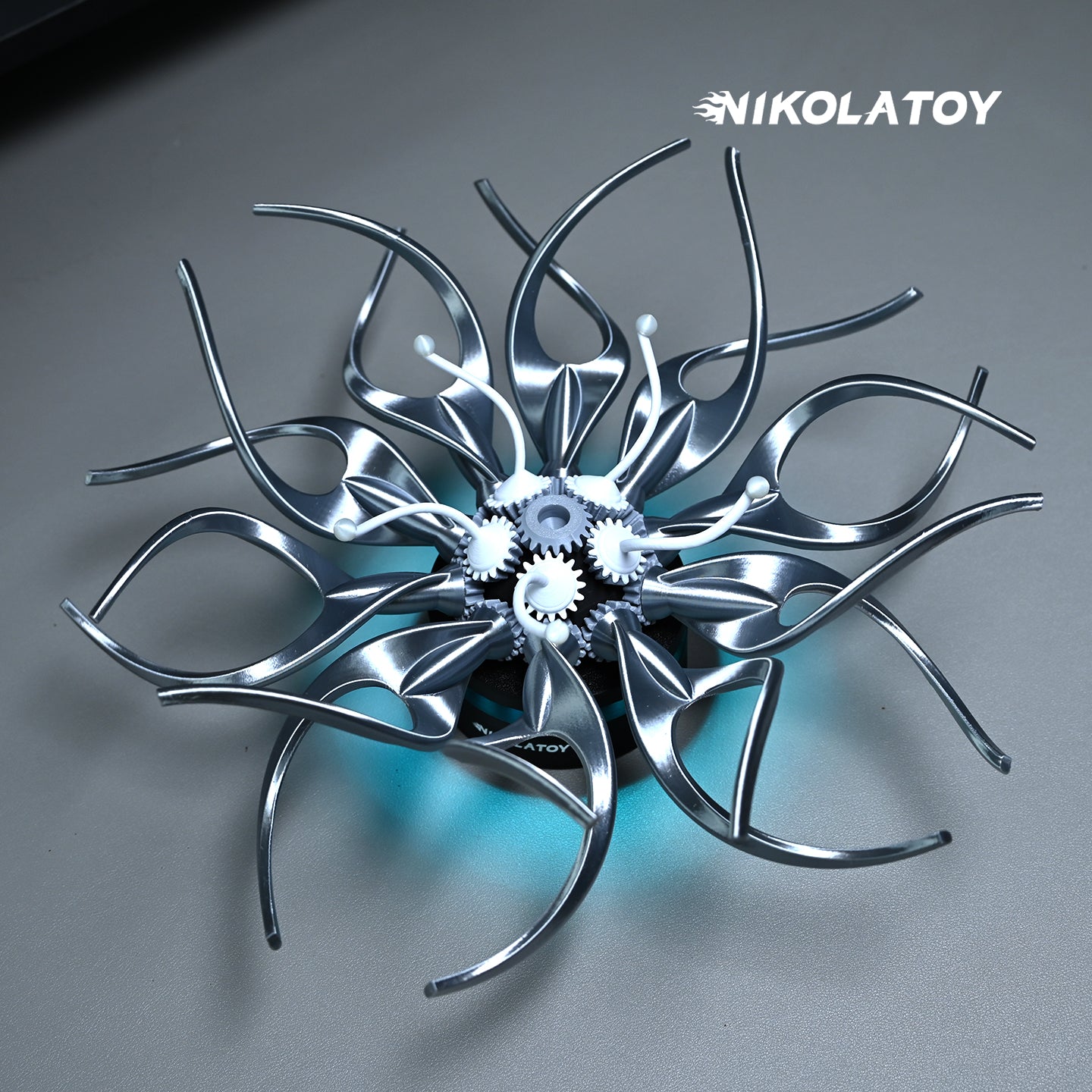 NIKOLATOY®Mechanical Flowers - Inspired by Saatchi Gallery
