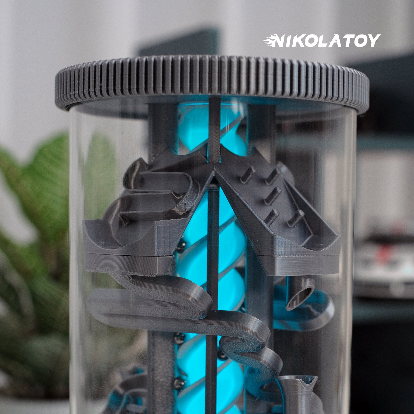 NIKOLATOY®Creative EDC Spinning Pinball RGB Desktop Night Light