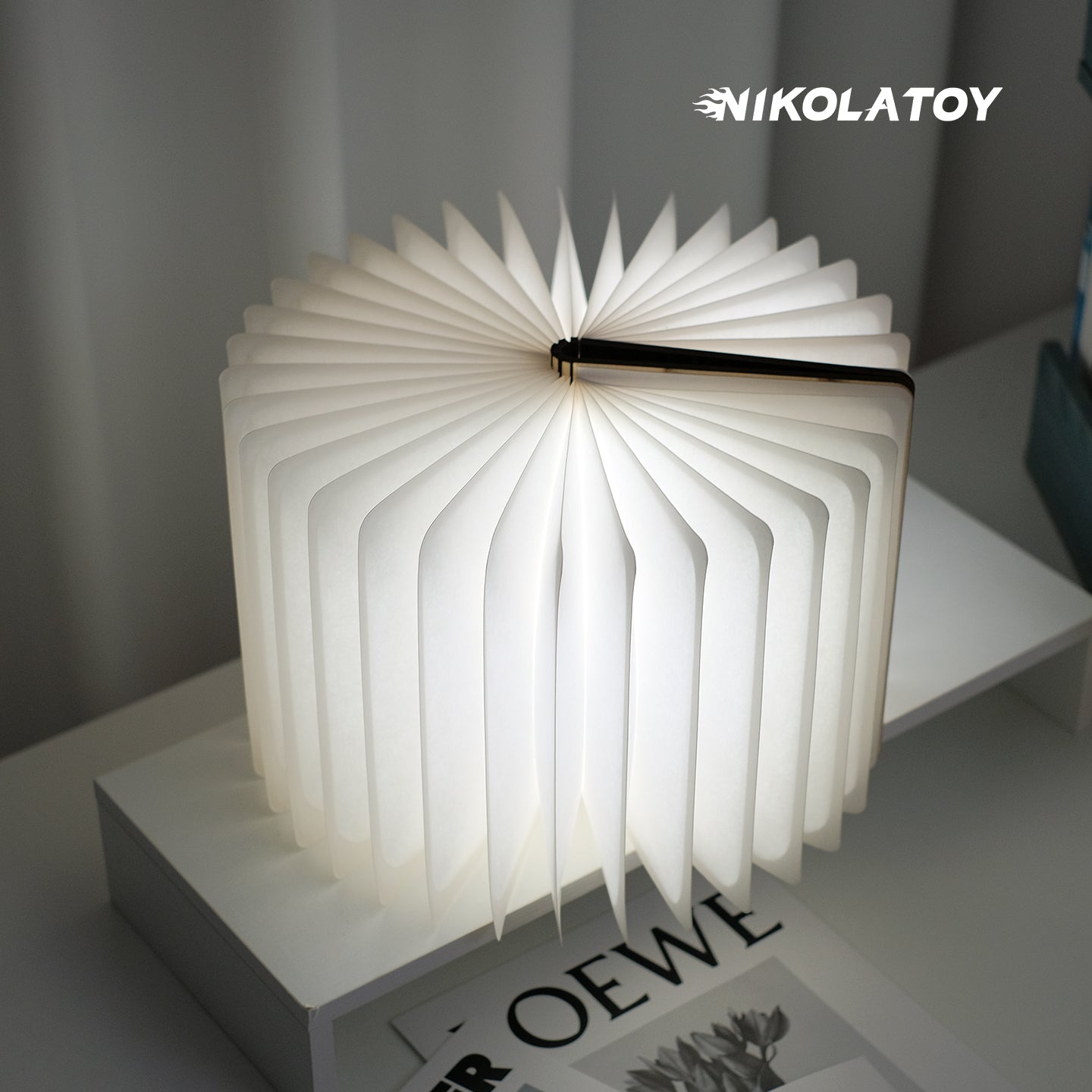 NIKOLATOY®Black walnut folding book magnetic night light