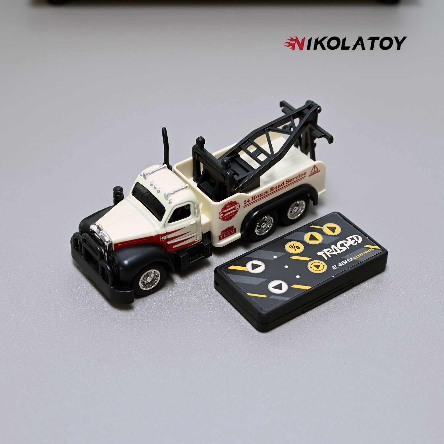 1:64 Tow Truck Remote Control Car